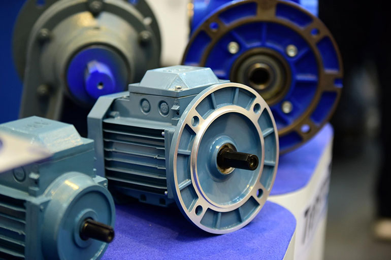 Cómo ahorrar hasta un 35 % en energía con el motor y reductor correcto para tu línea de producción